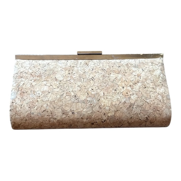 🧡 5 for $25 🧡 cork clutch - Picture 1 of 3